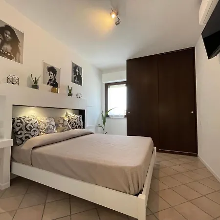 4luciroom 3* Olbia