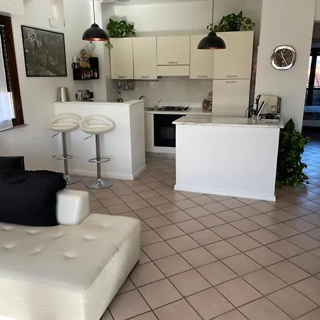 Pensjonat 4luciroom Olbia